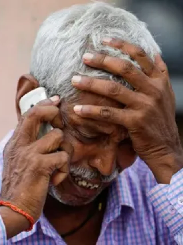 हाथरस भगदड़ – जल्दी से थाने आ जाओ, छोटा ख़त्म हो गया है